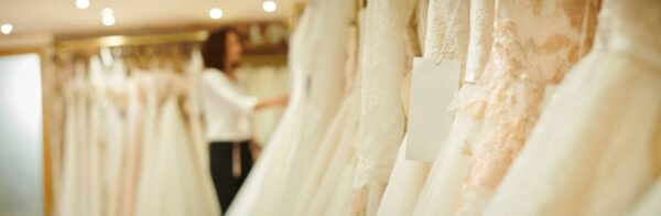 استشارة تحديد فستان الفرح للعروس والمكياج والشعر