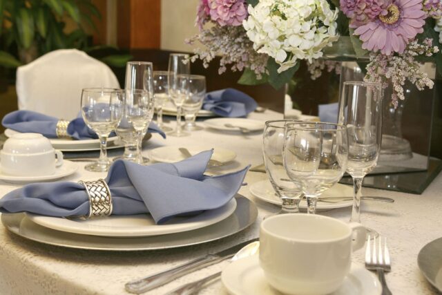 دورة فن الإتيكيت وآداب الطعام Dining Etiquette